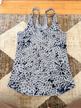 lululemon athletica Light Gray Racerback Tank with Navy Geometric Print